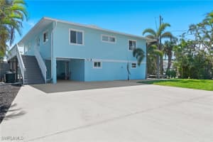 2 Avenida Carita, Fort Myers Beach, FL 33931 - MLS#225067065
