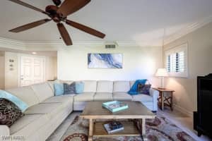 601 Beachwalk Circle, Naples, FL 34108 - MLS#225067097