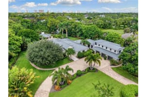 233 Ridge Dr, Naples