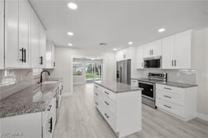 527 97th Ave N, Naples