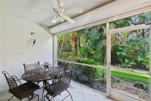 2325 Hidden Lake Dr 3809, Naples
