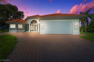 24893 Valdez Court, Bonita Springs, FL 34135 - MLS#225067238