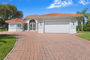 24893 Valdez Court, Bonita Springs, FL 34135 - MLS#225067238