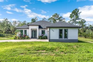 2682 4th Avenue, Naples, FL 34117 - MLS#225067251