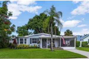 619 10th Street, Naples, FL 34102 - MLS#225067260