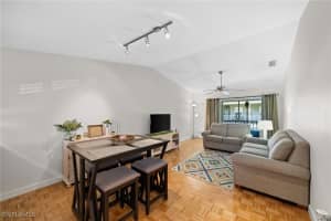 1933 Courtyard Way, Naples, FL 34112 - MLS#225067282