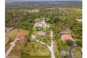 2484 10th Ave Ne, Naples