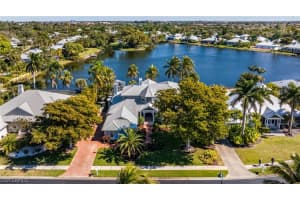 16111 Bentwood Palms Dr, Fort Myers
