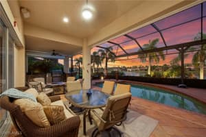 19427 La Serena Dr, Estero