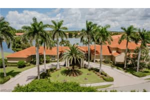 6745 Huntington Lakes Cir 201, Naples