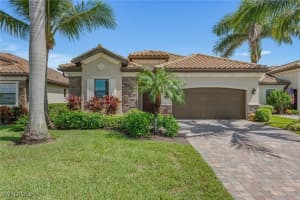 2846 Aviamar Cir, Naples