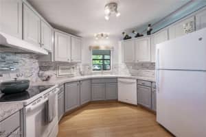 105 Calais Court, Naples, FL 34112 - MLS#225067517