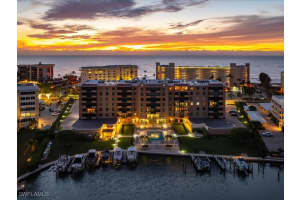 3430 Gulf Shore Blvd N 6i, Naples