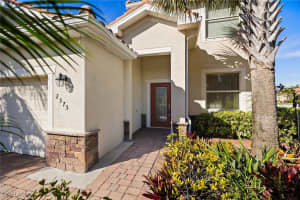 2575 Laurentina Lane, Cape Coral, FL 33909 - MLS#225067685