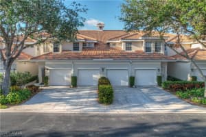 3060 Horizon Ln 1404, Naples