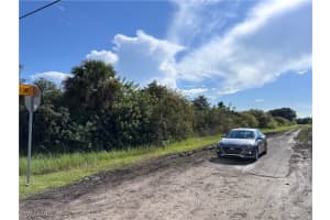  27th Ave NE, Naples, FL 34120 - MLS#225067735