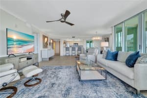 21 Bluebill Avenue, Naples, FL 34108 - MLS#225067767
