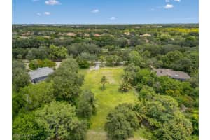 172 HICKORY Road, Naples, FL 34108 - MLS#225067786