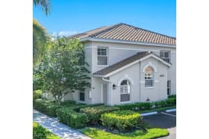 6812 Satinleaf Rd S 101, Naples
