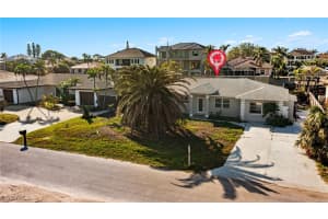 418 SEABEE Avenue, Naples, FL 34108 - MLS#225067900