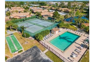 6478 Royal Woods Dr, Fort Myers