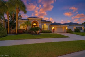 193 Skipping Stone Ln, Naples