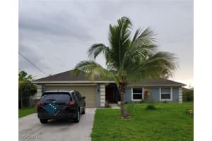 423 Windermere Drive, Lehigh Acres, FL 33972 - MLS#225068053