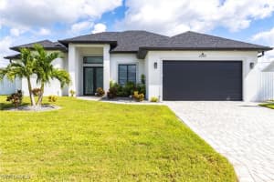 1005 Ne 9th Ter, Cape Coral