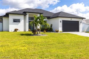 1005 9th Terrace, Cape Coral, FL 33909 - MLS#225068063
