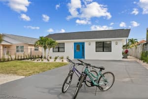 717 95th Avenue, Naples, FL 34108 - MLS#225068088