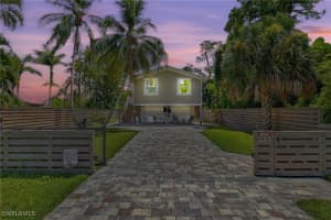 3020 Woodside Ave, Naples