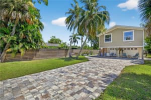 3020 Woodside Avenue, Naples, FL 34112 - MLS#225068101
