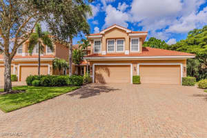 7837 Hawthorne Dr 1102, Naples