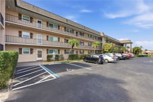 5419 Rattlesnake Hamm Rd F-203, Naples