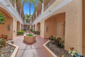 1096 Woodshire Lane, Naples, FL 34105 - MLS#225068119