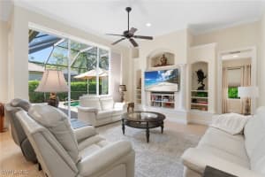 1091 Camelot Cir, Naples