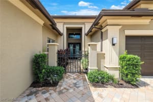 28550 Sicily Loop, Bonita Springs, FL 34135 - MLS#225068178