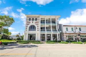 382 12th Ave S 4, Naples