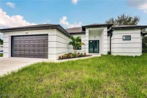 506 5th Street, Lehigh Acres, FL 33972 - MLS#225068203