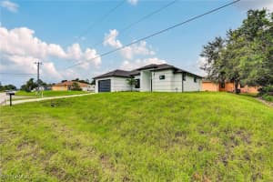 506 5th Street, Lehigh Acres, FL 33972 - MLS#225068203