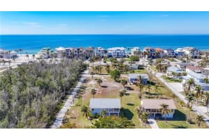 27569 Hickory View Dr, Bonita Springs