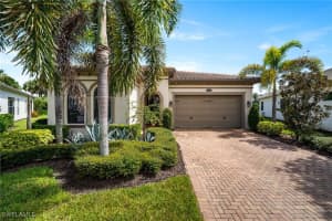 9236 Woodhurst Dr, Naples