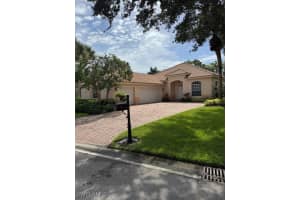4631 Torrey Pines Ct, Estero