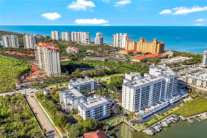 410 Flagship Dr 906, Naples