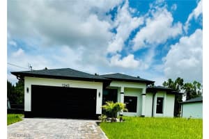 1245 Earnest St E, Lehigh Acres