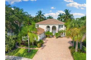 2384 Heritage Greens Dr, Naples