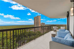 6075 Pelican Bay Boulevard, Naples, FL 34108 - MLS#225068338