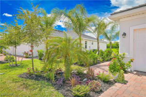 2200 Dragonfruit Way, Naples, FL 34120 - MLS#225068340