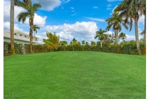 421 Bow Line Drive, Naples, FL 34103 - MLS#225068380
