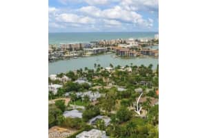 400 Wedge Drive, Naples, FL 34103 - MLS#225068385